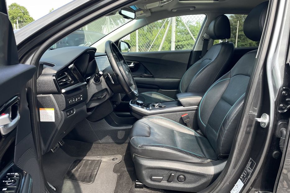 Продам Kia Niro 64 kw PREMIUM  2021 года в Львове