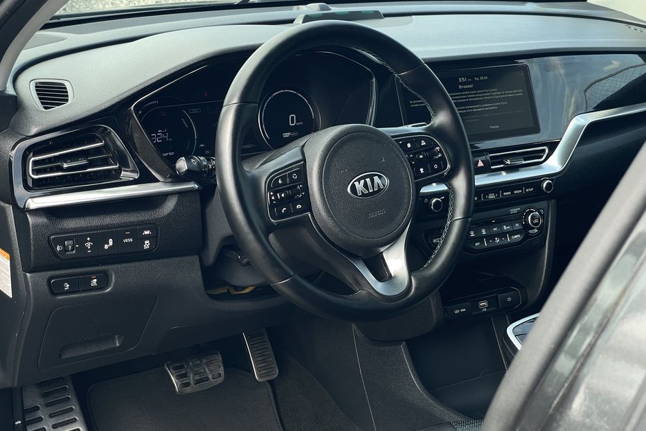 Продам Kia Niro 64 kw PREMIUM  2021 года в Львове