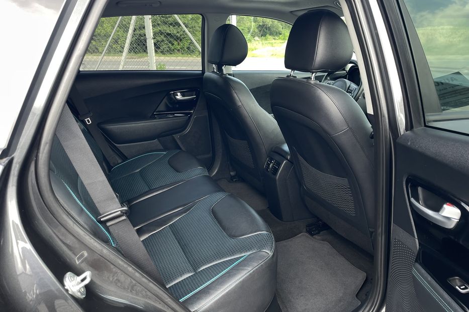 Продам Kia Niro 64 kw PREMIUM  2021 года в Львове