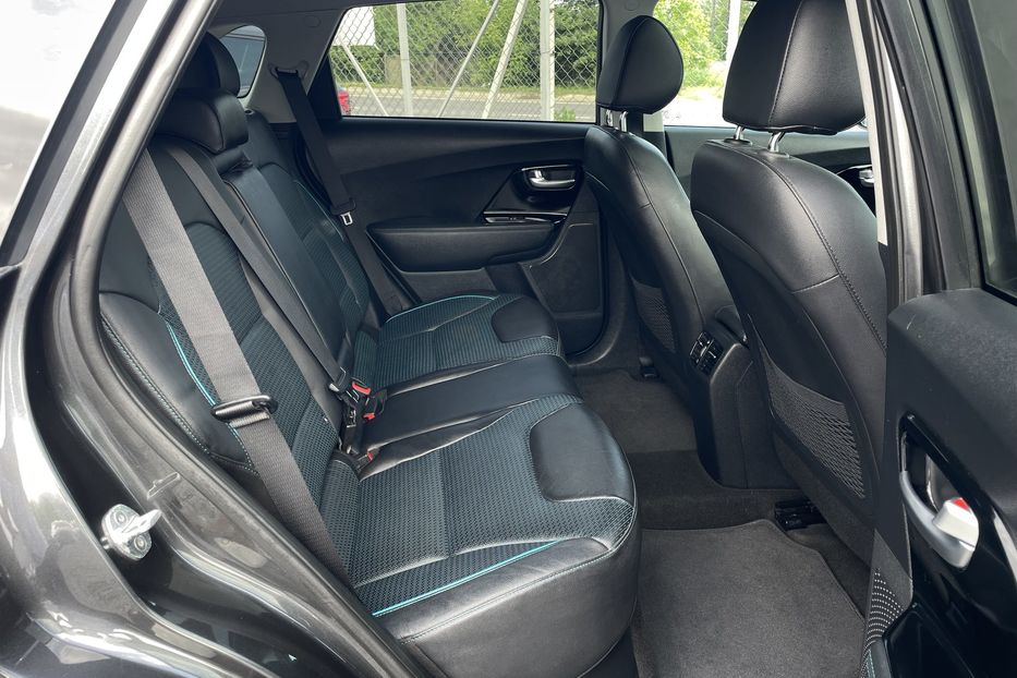 Продам Kia Niro 64 kw PREMIUM  2021 года в Львове