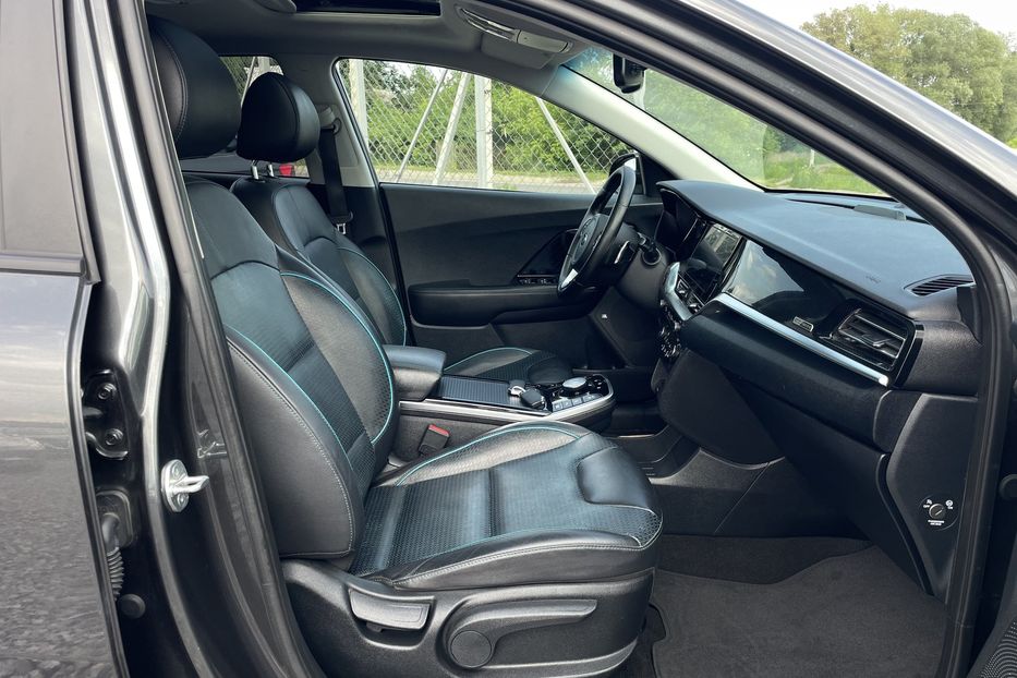 Продам Kia Niro 64 kw PREMIUM  2021 года в Львове