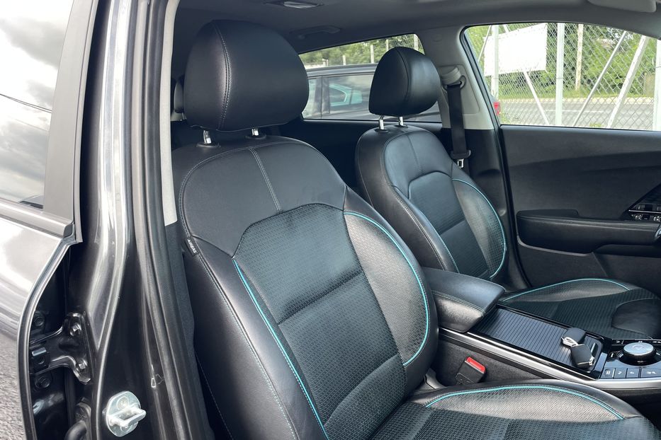 Продам Kia Niro 64 kw PREMIUM  2021 года в Львове