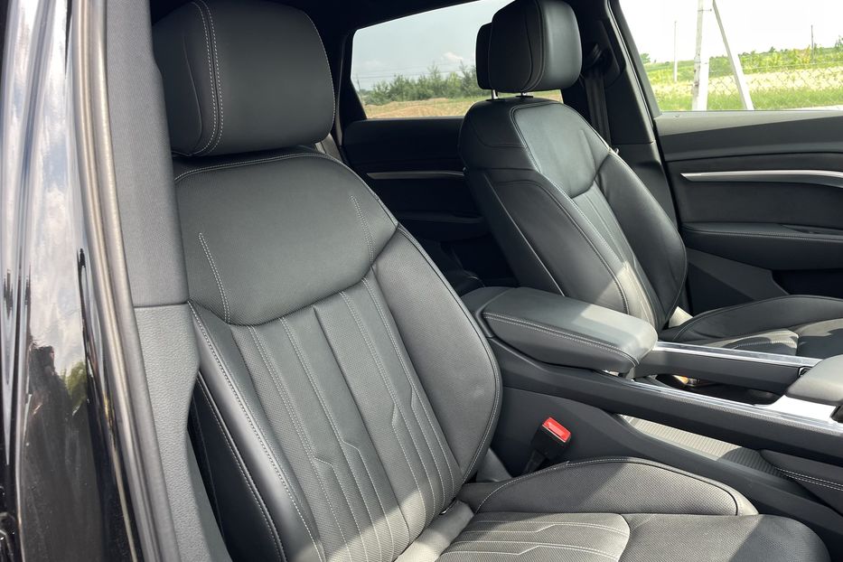 Продам Audi E-Tron 55 quattro 2021 года в Львове