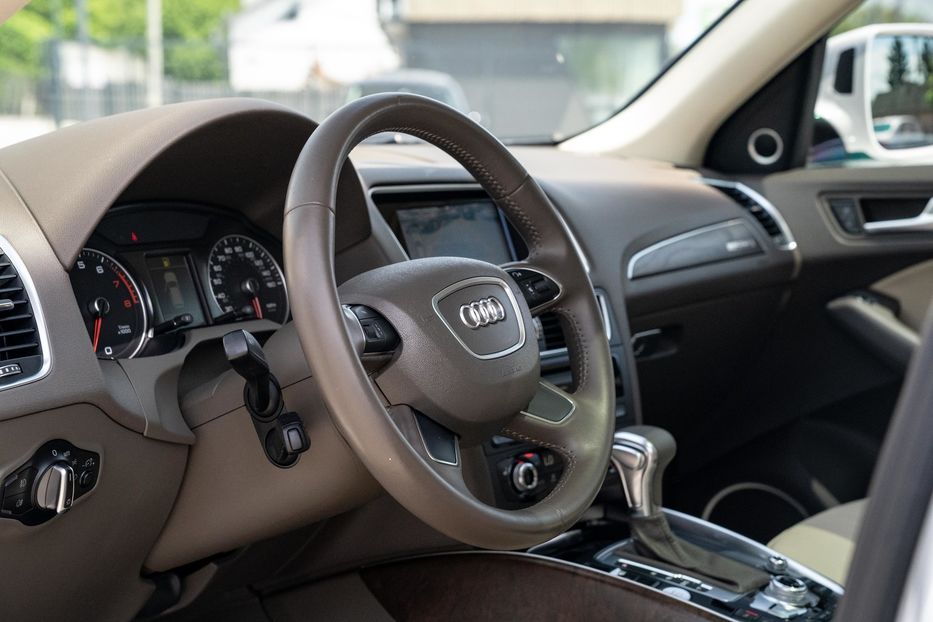 Продам Audi Q5 Premium Plus 2015 года в Черновцах