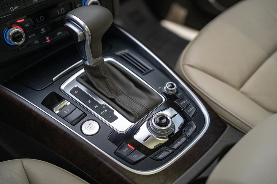 Продам Audi Q5 Premium Plus 2015 года в Черновцах