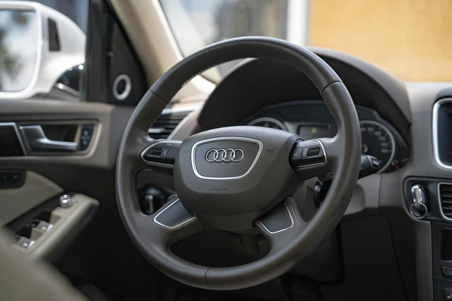 Продам Audi Q5 Premium Plus 2015 года в Черновцах