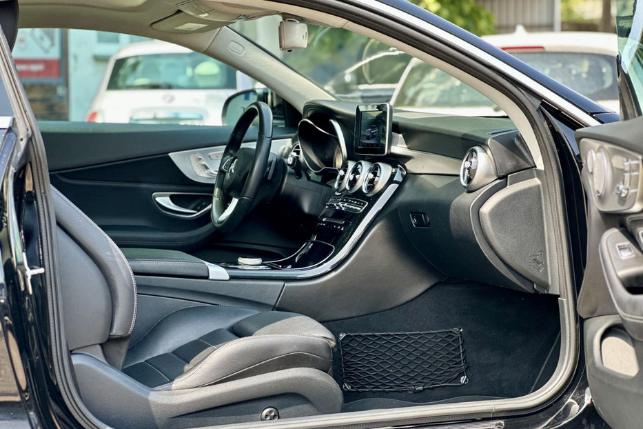 Продам Mercedes-Benz C-Class 2017 года в Киеве