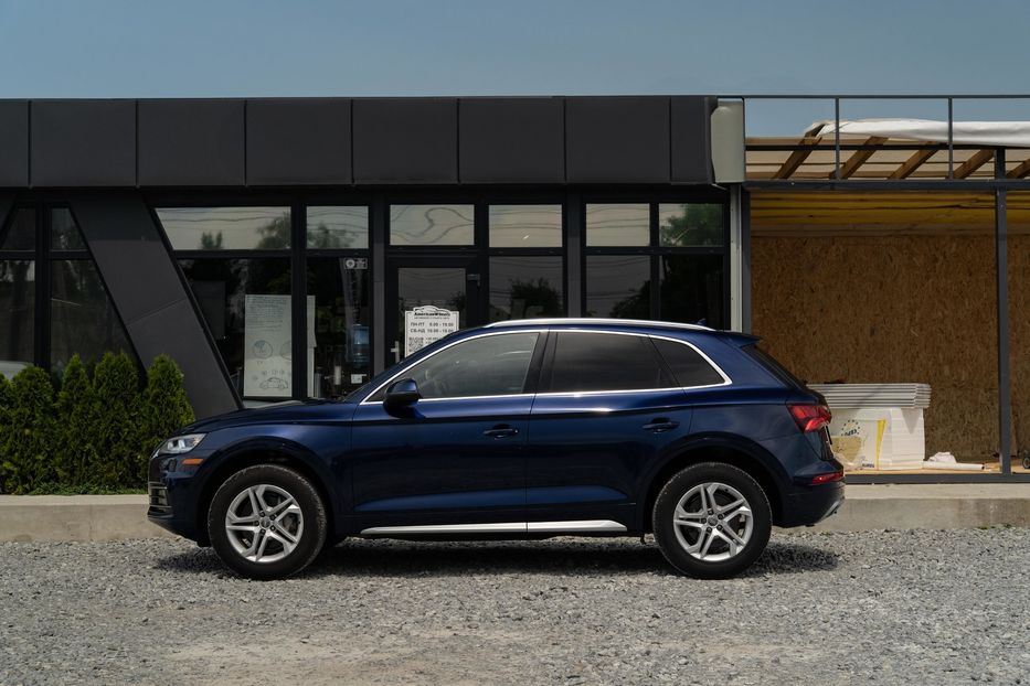 Продам Audi Q5 Premium Plus 2018 года в Черновцах