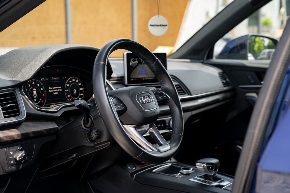 Продам Audi Q5 Premium Plus 2018 года в Черновцах