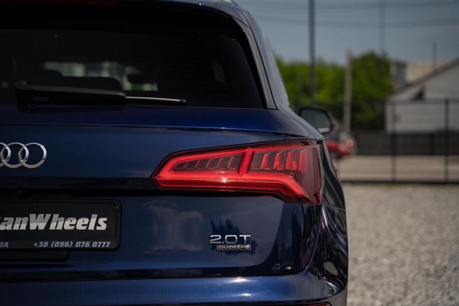 Продам Audi Q5 Premium Plus 2018 года в Черновцах