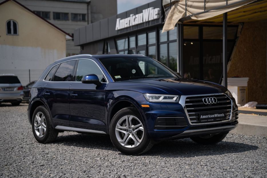 Продам Audi Q5 Premium Plus 2018 года в Черновцах