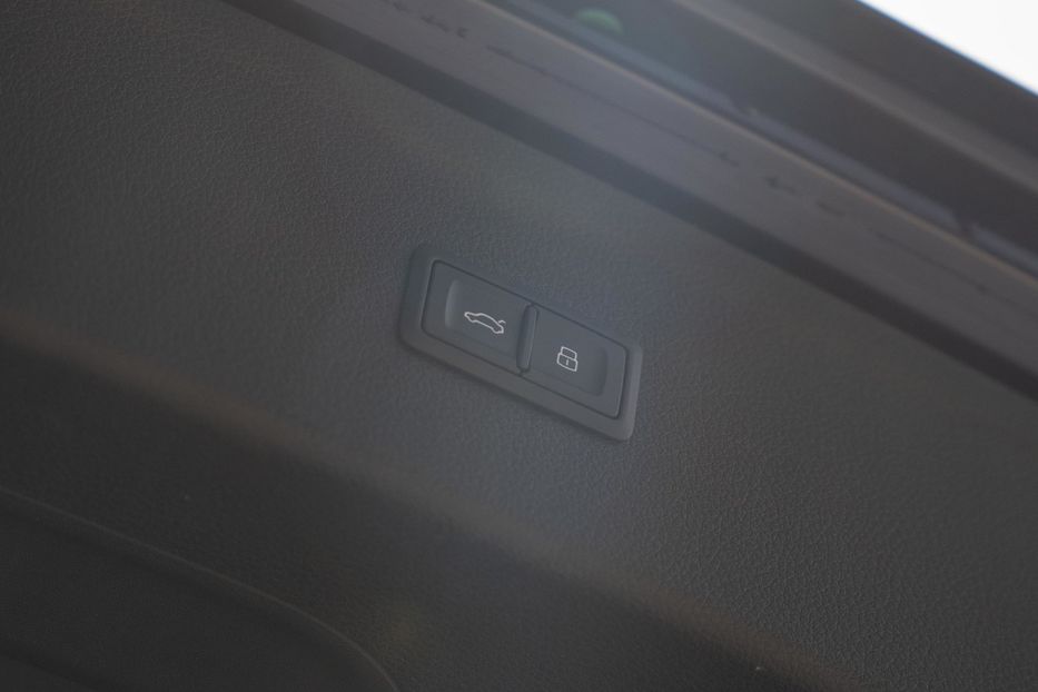 Продам Audi Q5 Premium Plus 2018 года в Черновцах