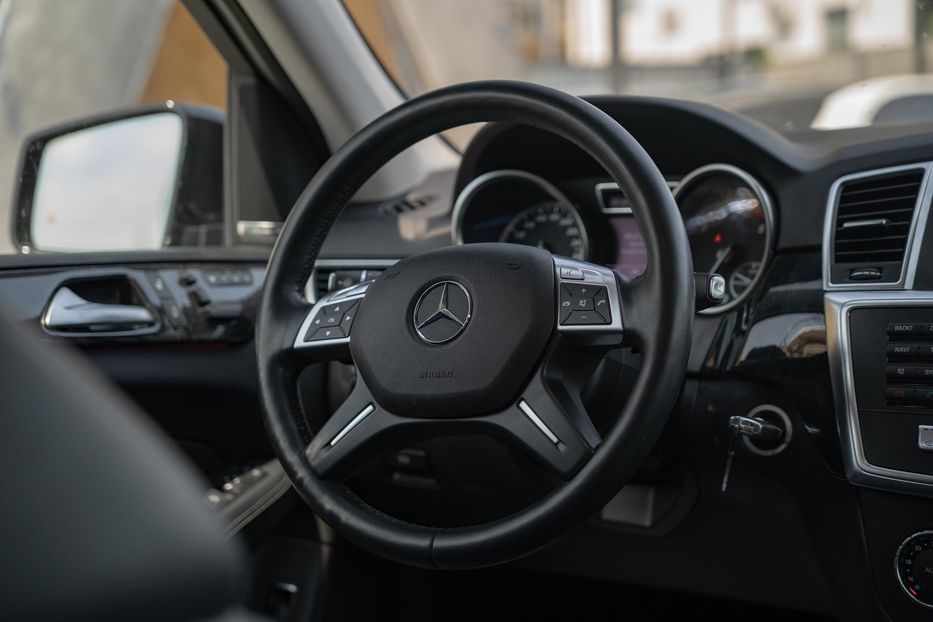 Продам Mercedes-Benz ML-Class 350 BlueTEC 4Matic 2012 года в Черновцах