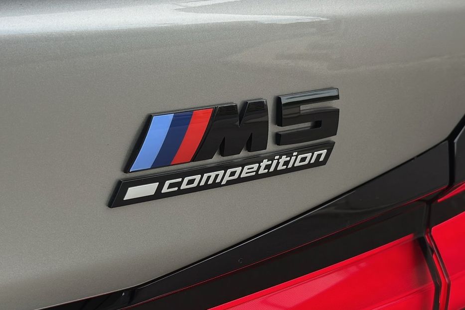 Продам BMW M5 2019 года в Киеве