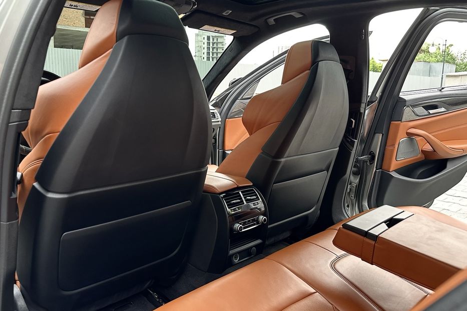 Продам BMW M5 2019 года в Киеве
