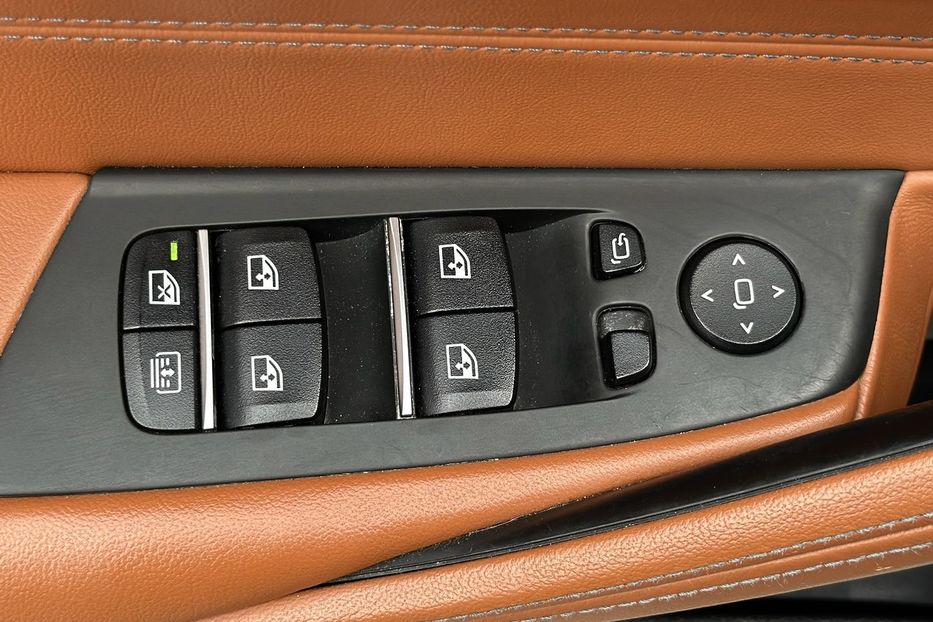 Продам BMW M5 2019 года в Киеве