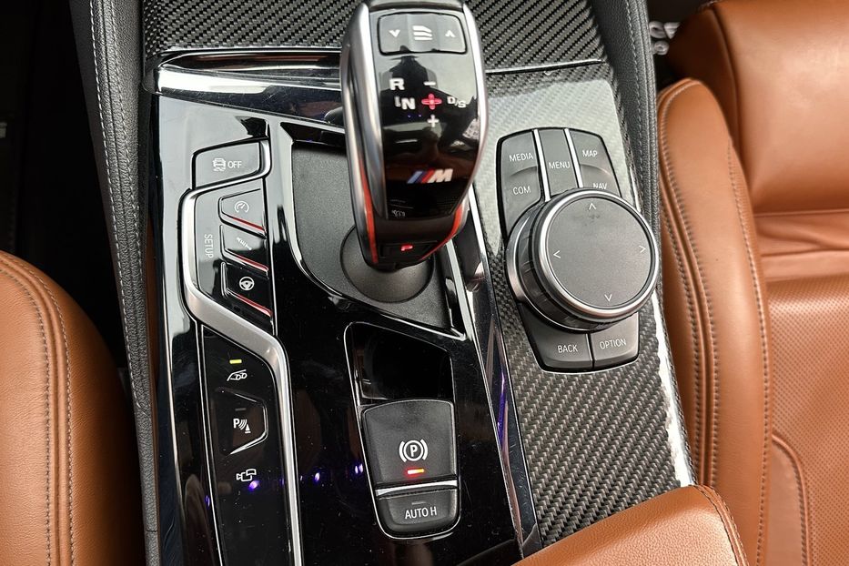 Продам BMW M5 2019 года в Киеве