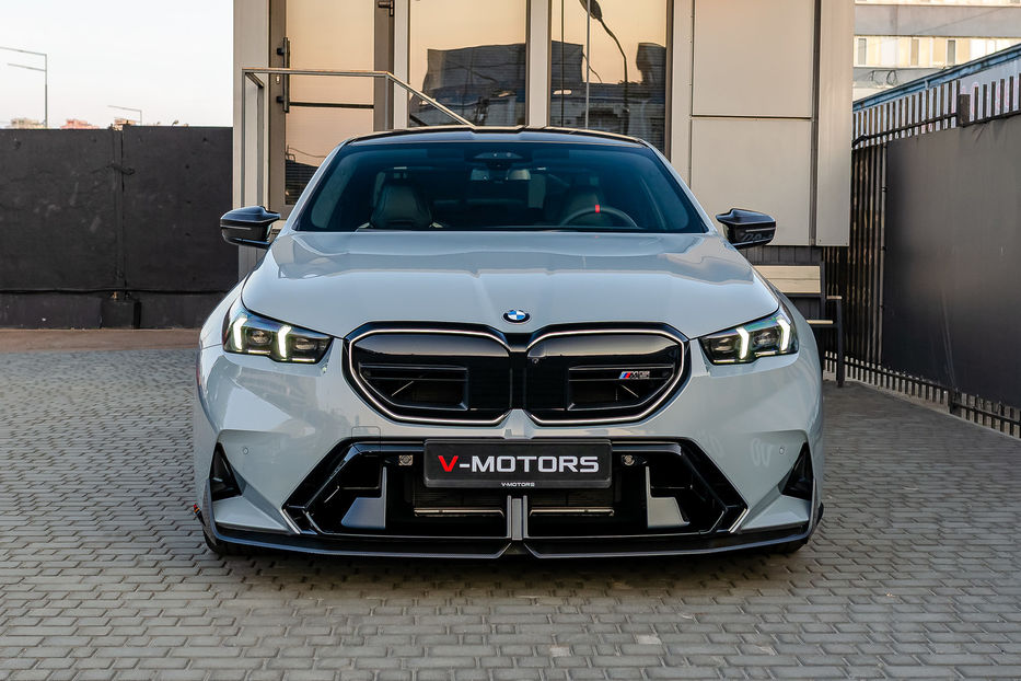 Продам BMW M5 Hybrid MXdrive 2025 года в Киеве