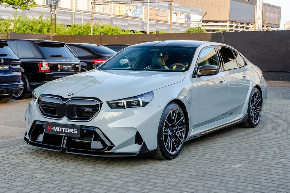 Продам BMW M5 Hybrid MXdrive 2025 года в Киеве