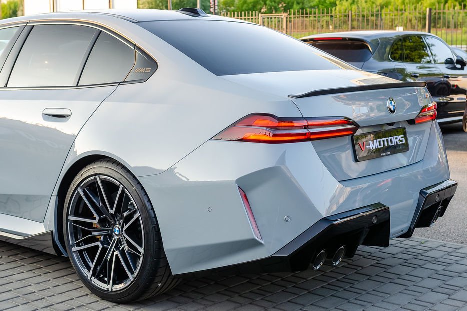Продам BMW M5 Hybrid MXdrive 2025 года в Киеве