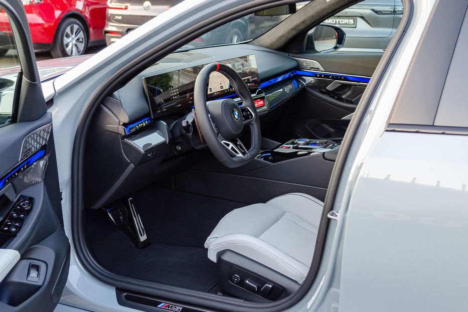 Продам BMW M5 Hybrid MXdrive 2025 года в Киеве