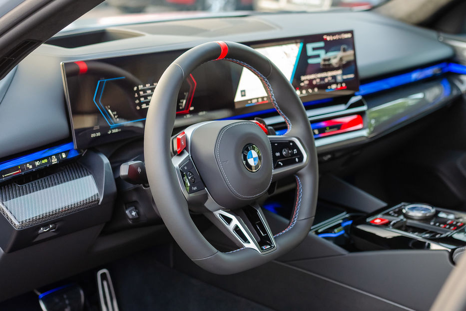 Продам BMW M5 Hybrid MXdrive 2025 года в Киеве