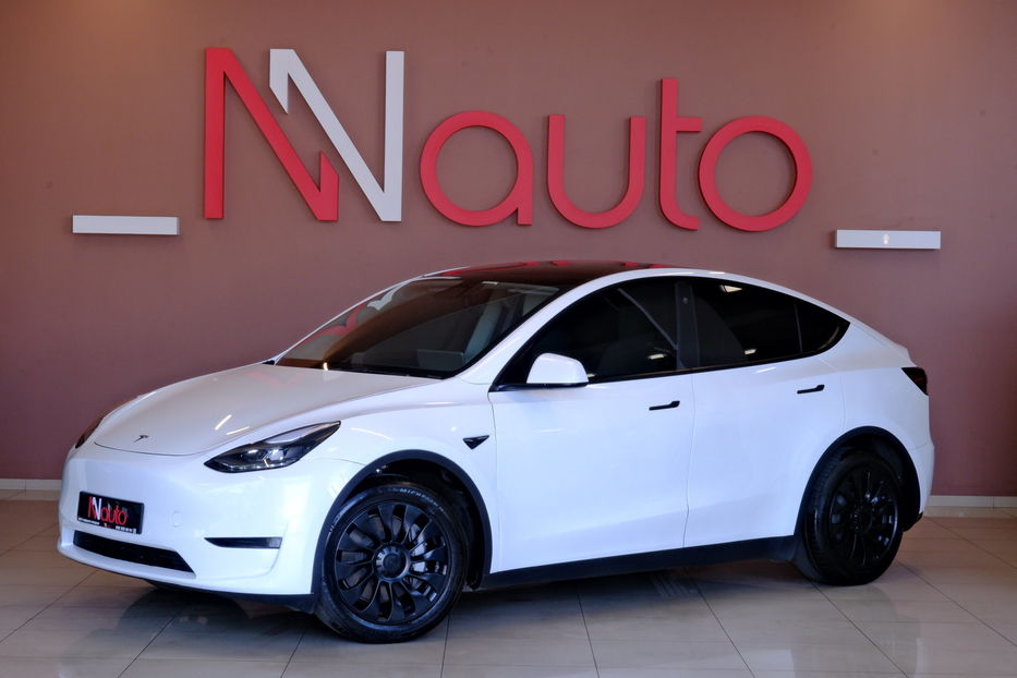 Продам Tesla Model Y 2023 года в Одессе