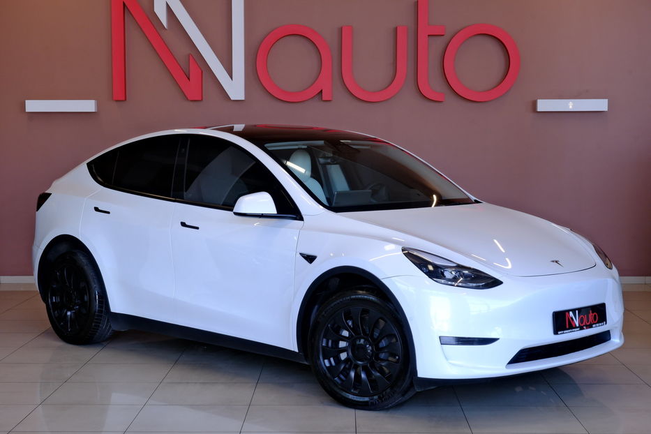 Продам Tesla Model Y 2023 года в Одессе