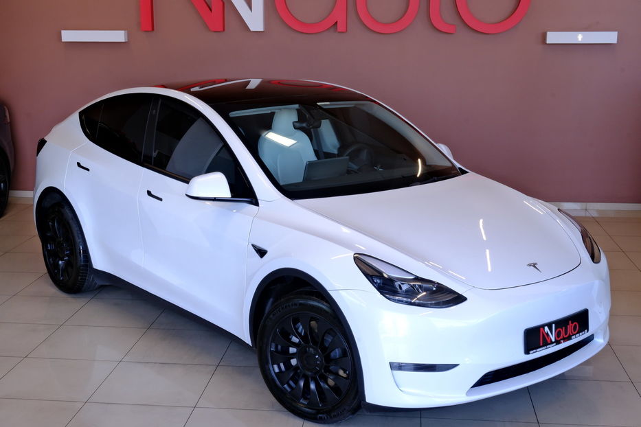 Продам Tesla Model Y 2023 года в Одессе