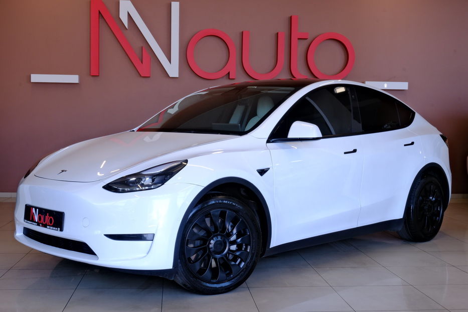 Продам Tesla Model Y 2023 года в Одессе