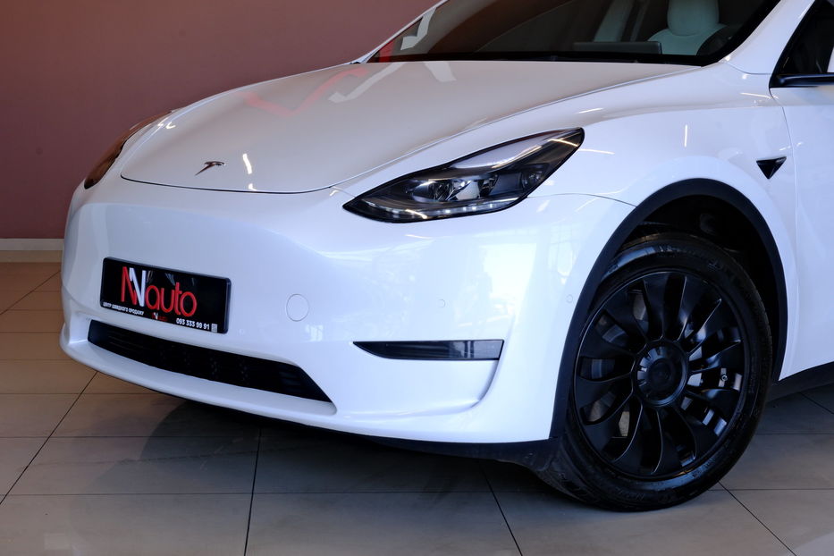 Продам Tesla Model Y 2023 года в Одессе