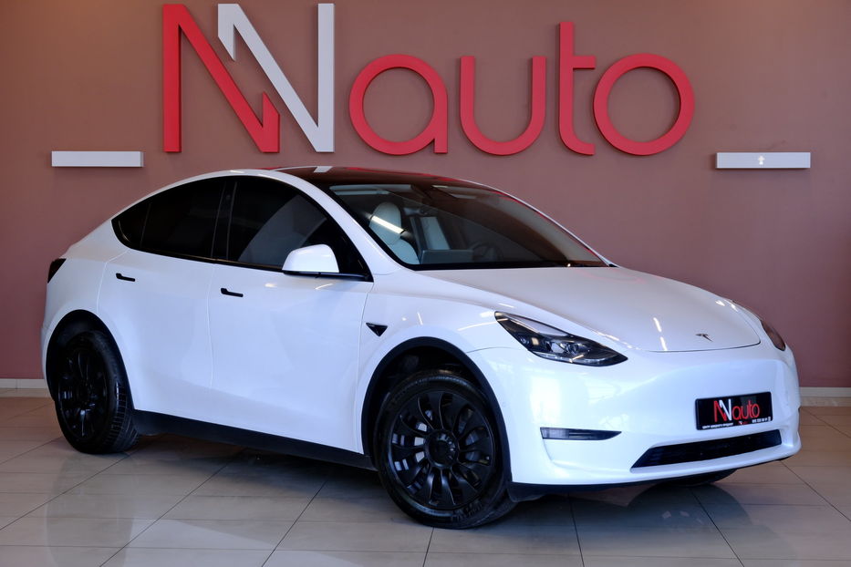 Продам Tesla Model Y 2023 года в Одессе