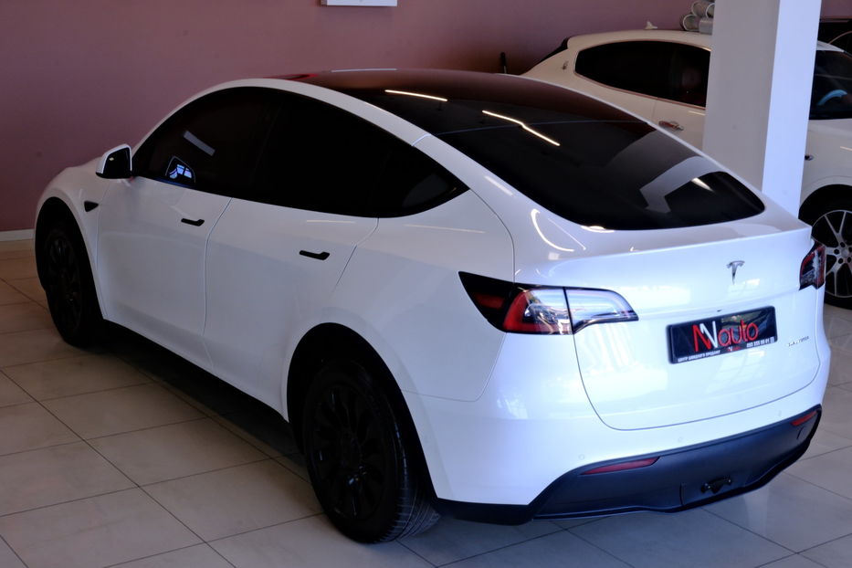 Продам Tesla Model Y 2023 года в Одессе