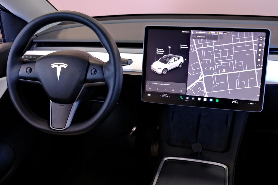 Продам Tesla Model Y 2023 года в Одессе