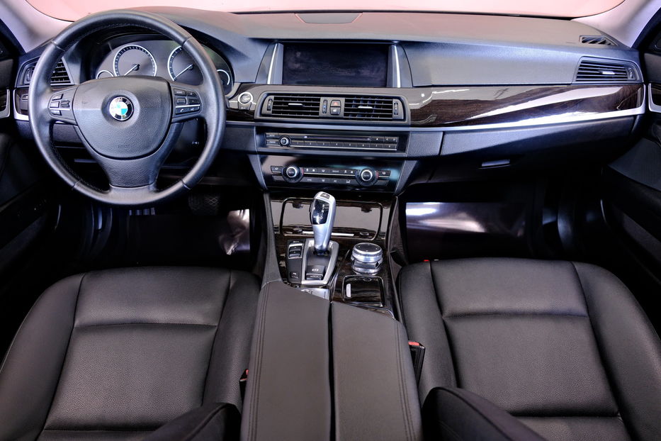 Продам BMW 528 2016 года в Одессе