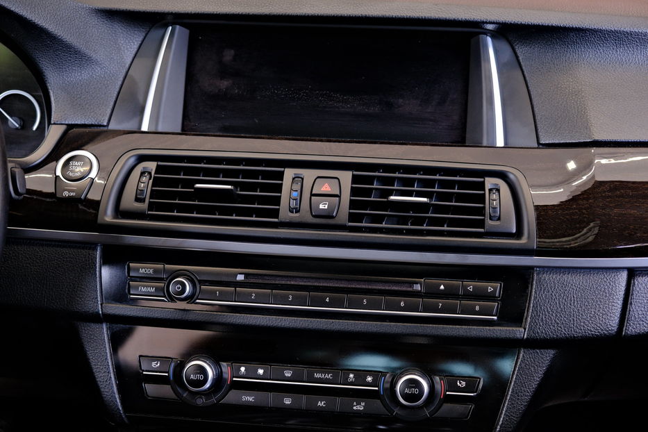 Продам BMW 528 2016 года в Одессе