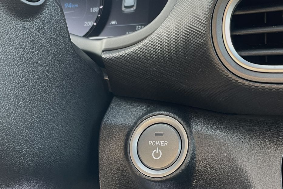 Продам Hyundai Kona 64квт  2019 года в Львове