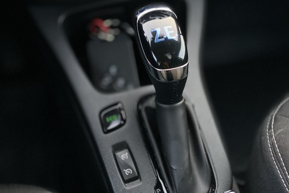 Продам Renault Zoe 2018 года в Луцке