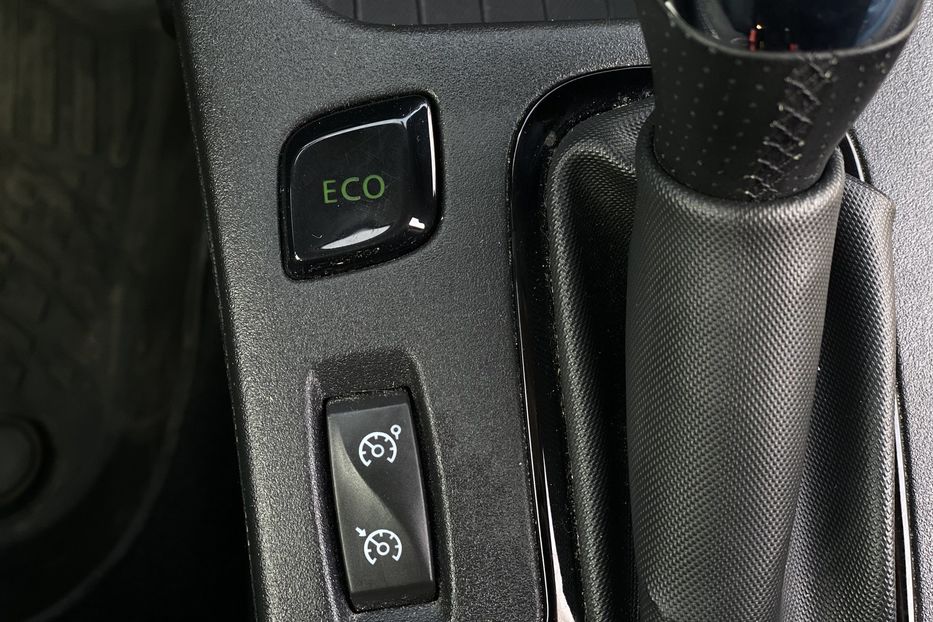 Продам Renault Zoe 2018 года в Луцке