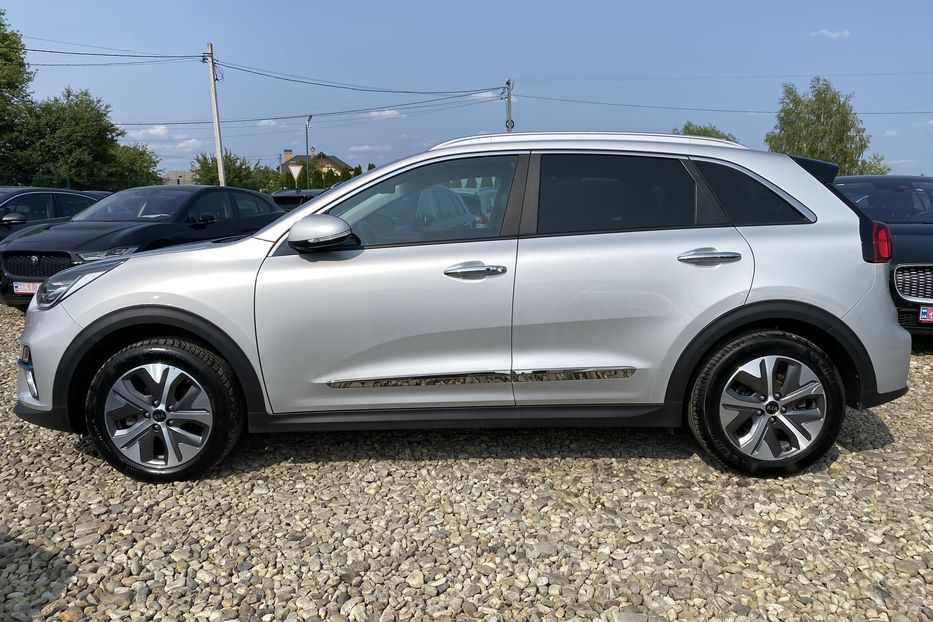 Продам Kia Niro 64kWhМакс.комплектаціяPrestige 2021 года в Львове