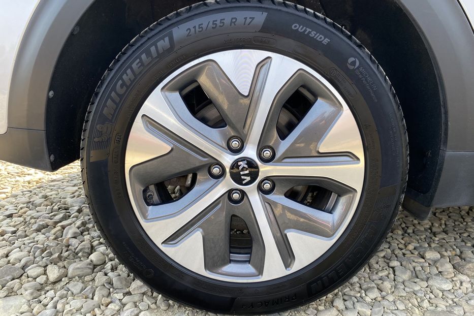Продам Kia Niro 64kWhМакс.комплектаціяPrestige 2021 года в Львове