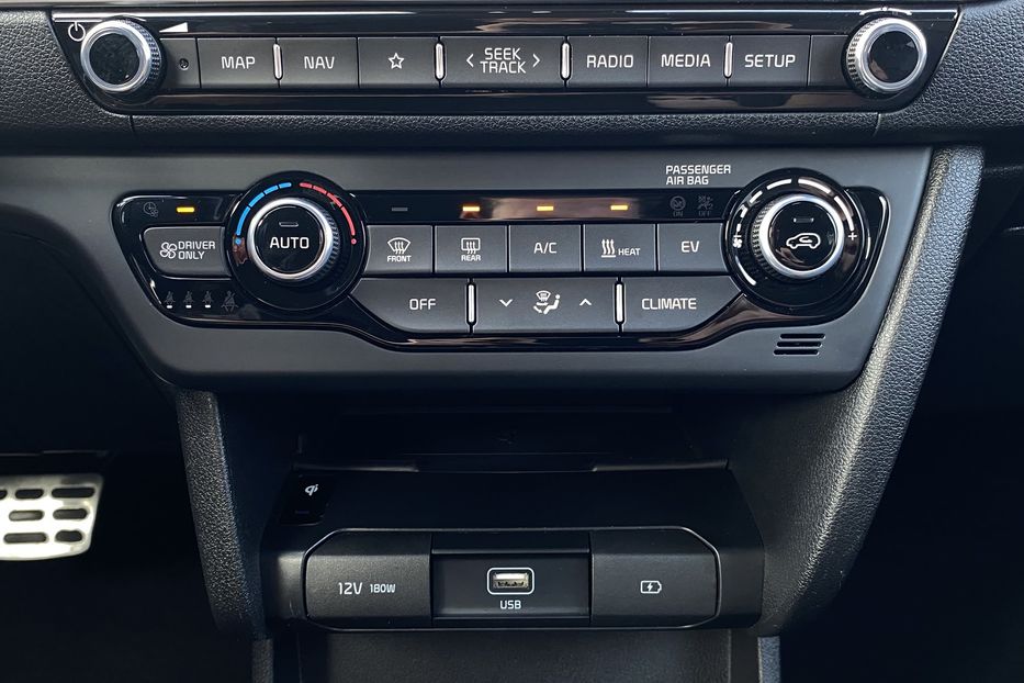 Продам Kia Niro 64kWhМакс.комплектаціяPrestige 2021 года в Львове