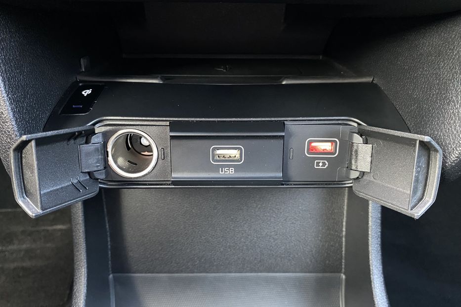 Продам Kia Niro 64kWhМакс.комплектаціяPrestige 2021 года в Львове