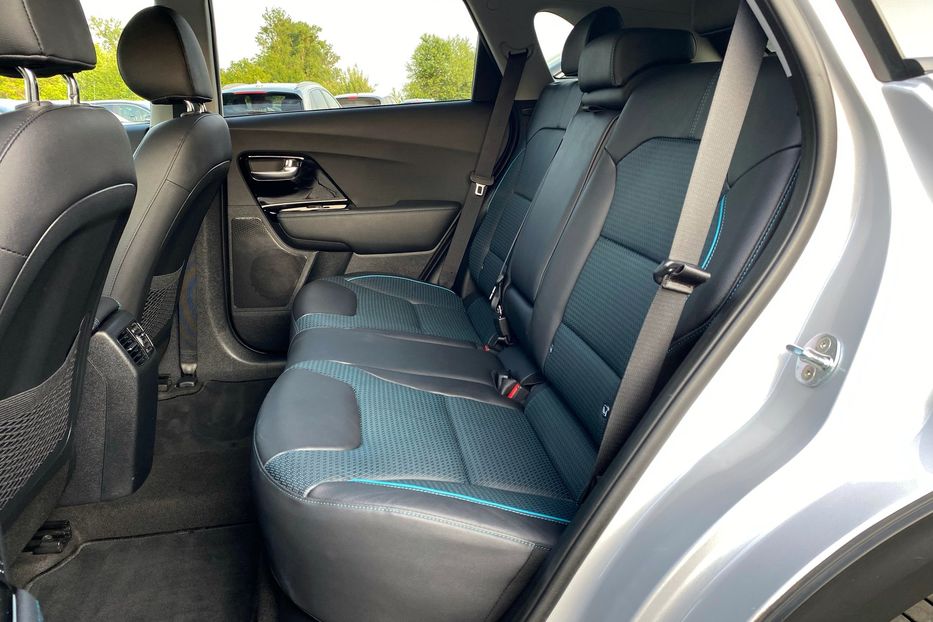 Продам Kia Niro 64kWhМакс.комплектаціяPrestige 2021 года в Львове