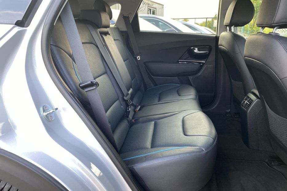 Продам Kia Niro 64kWhМакс.комплектаціяPrestige 2021 года в Львове