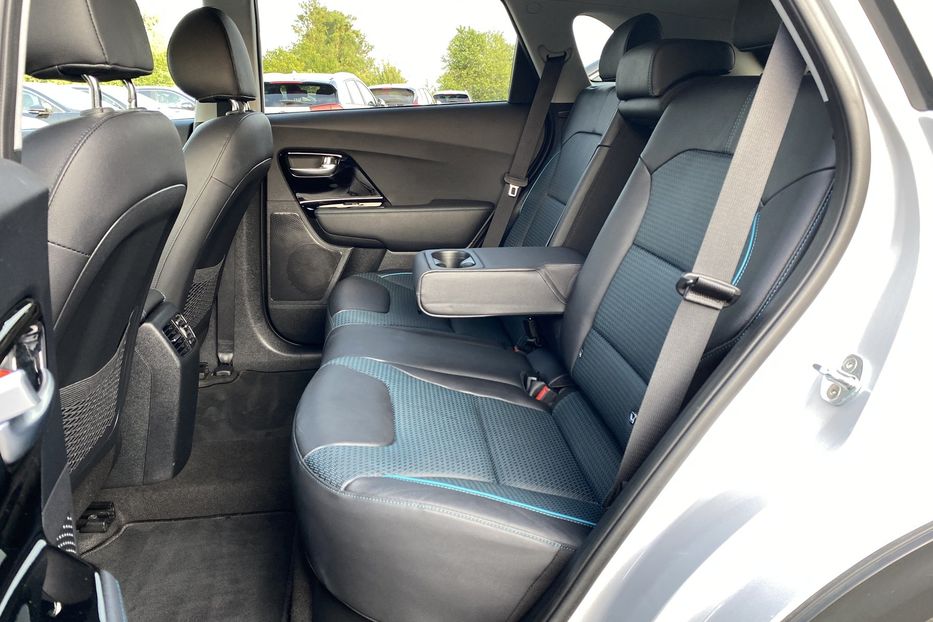 Продам Kia Niro 64kWhМакс.комплектаціяPrestige 2021 года в Львове