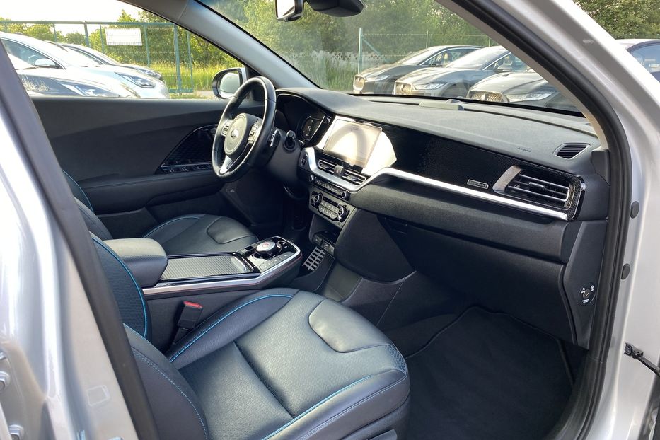 Продам Kia Niro 64kWhМакс.комплектаціяPrestige 2021 года в Львове