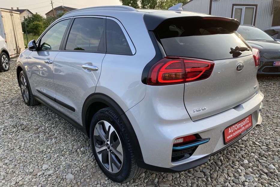 Продам Kia Niro 64 kWh Макс. комплектація 2021 года в Львове