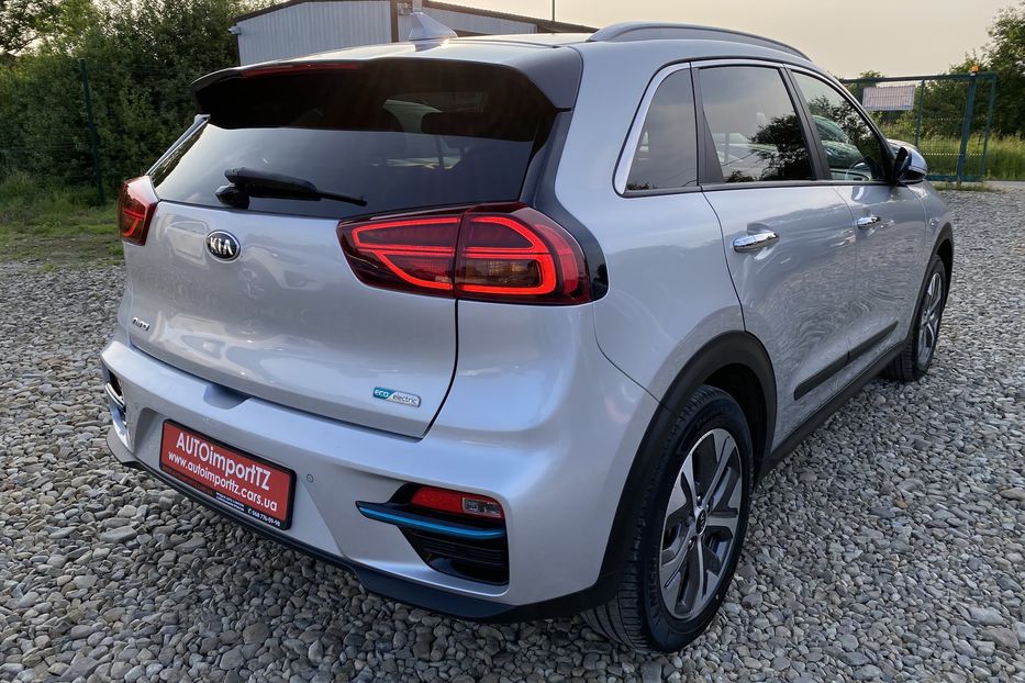 Продам Kia Niro 64 kWh Макс. комплектація 2021 года в Львове