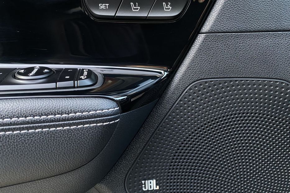 Продам Kia Niro 64 kWh Макс. комплектація 2021 года в Львове